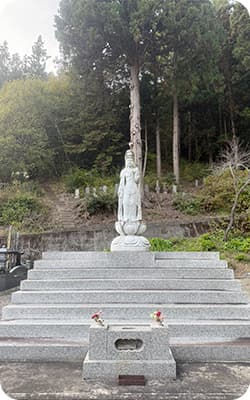 境内の様子